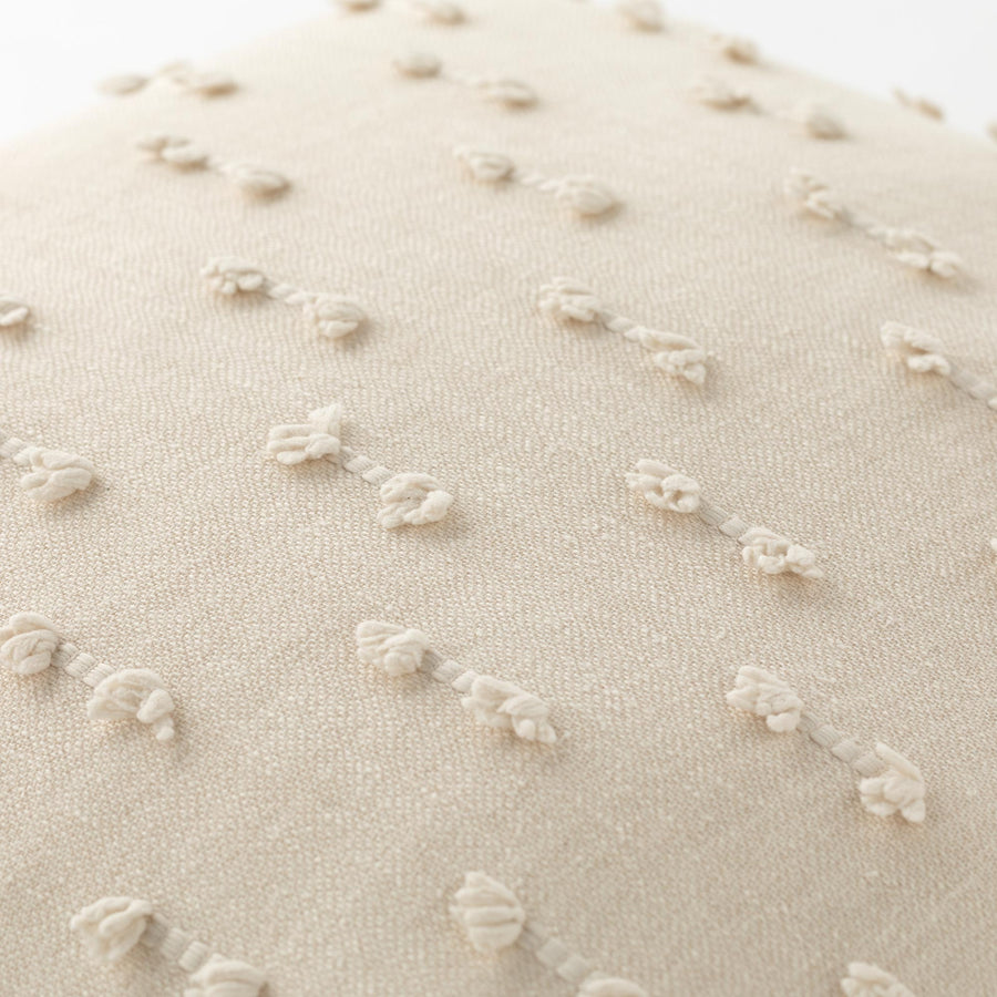 Cora Cuscino Arredo 40x60cm con applicazioni a rilievo