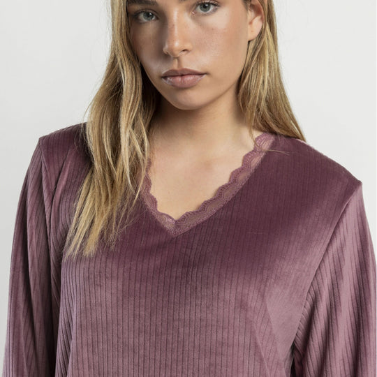 61557-0 - Camicia donna in un caldo e morbido tessuto di velluto