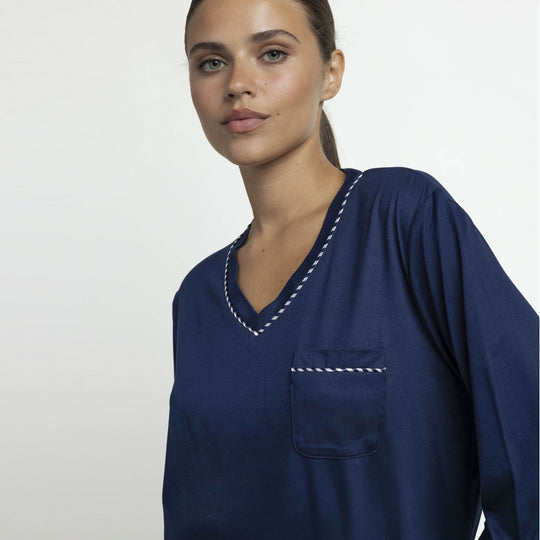 64605-0 - Pigiama in morbida maglia con maniche lunghe e scollo a V