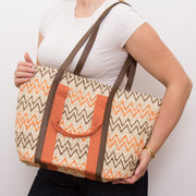Borsa in rafia con zip  motivo zig zag. - TR1005