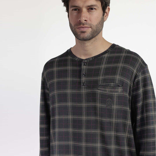 63797-0 - Pigiama in caldo cotone con maglia quadri e pantalone con polsini