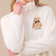 GE3008 - Vestaglia donna in eco pelliccia con zip ed applicazione con orso e tasche