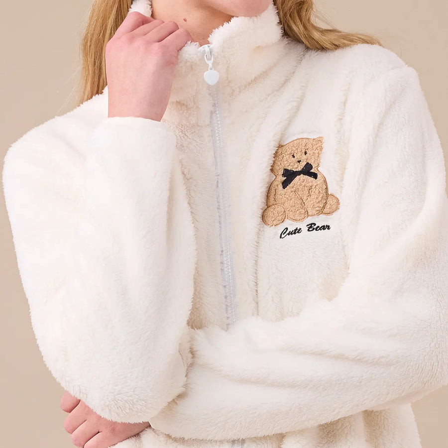 GE3008 - Vestaglia donna in eco pelliccia con zip ed applicazione con orso e tasche