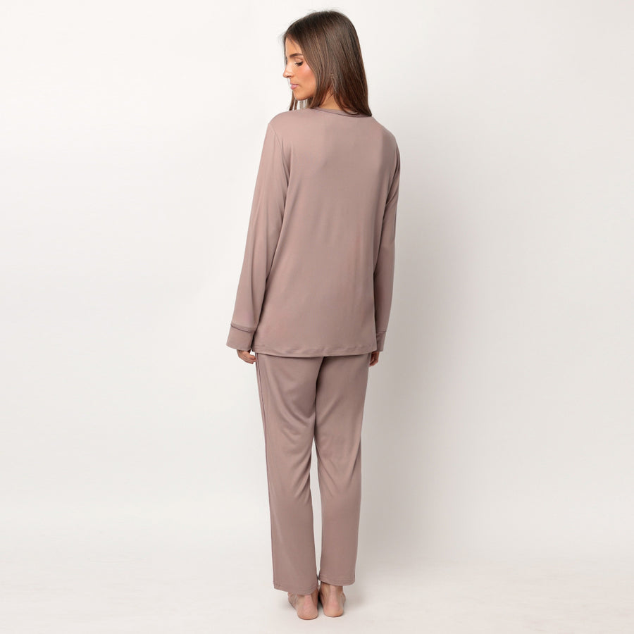 62643-0 - Pigiama in modal girocollo con rifiniture in raso