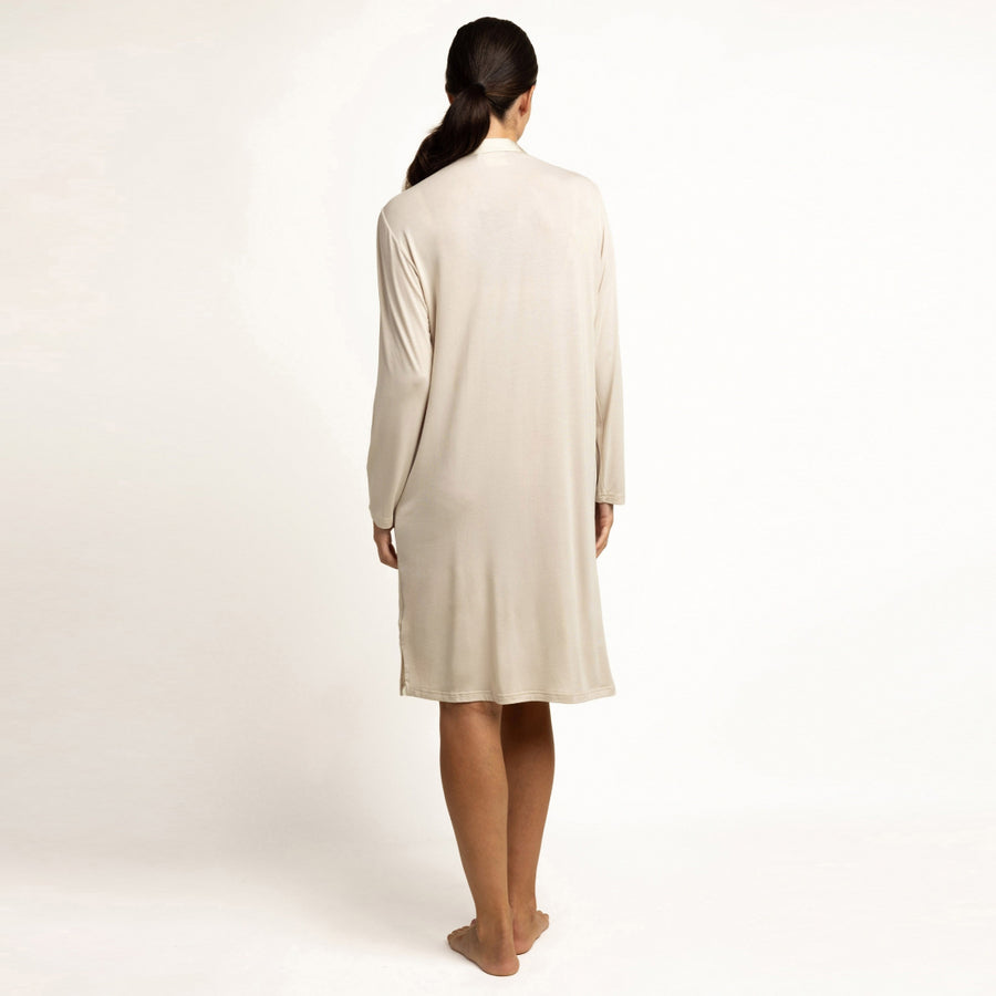 61561-0 - Camicia aperta avanti collo in raso