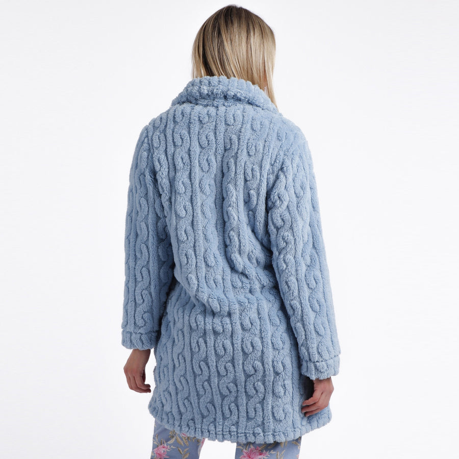 67040-0 - Vestaglia in coral effetto treccine con bottoni