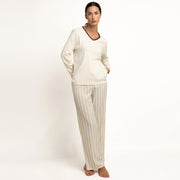 64644-0 - Pigiama in morbida maglia di microfibra con maniche lunghe, scollo a V e pantaloni lunghi