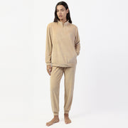 63649-0 - Morbido pigiama in velluto elasticizzato double-face, collo alto con zip e pantaloni lunghi