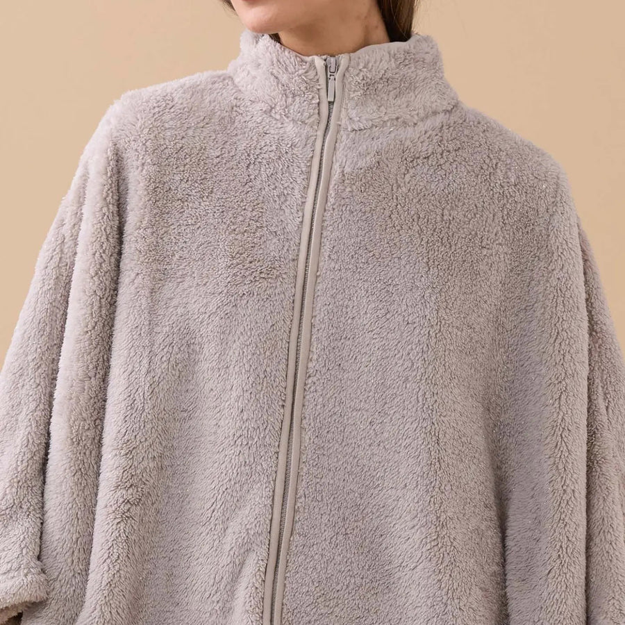 GE3044 - Poncho donna in eco pelliccia con lurex