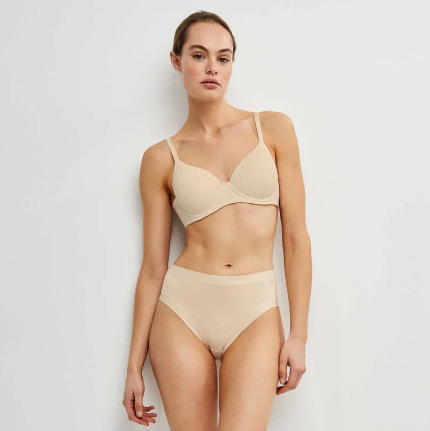 1/10093C - Reggiseno foderato con coppa e ferretto in coppa C