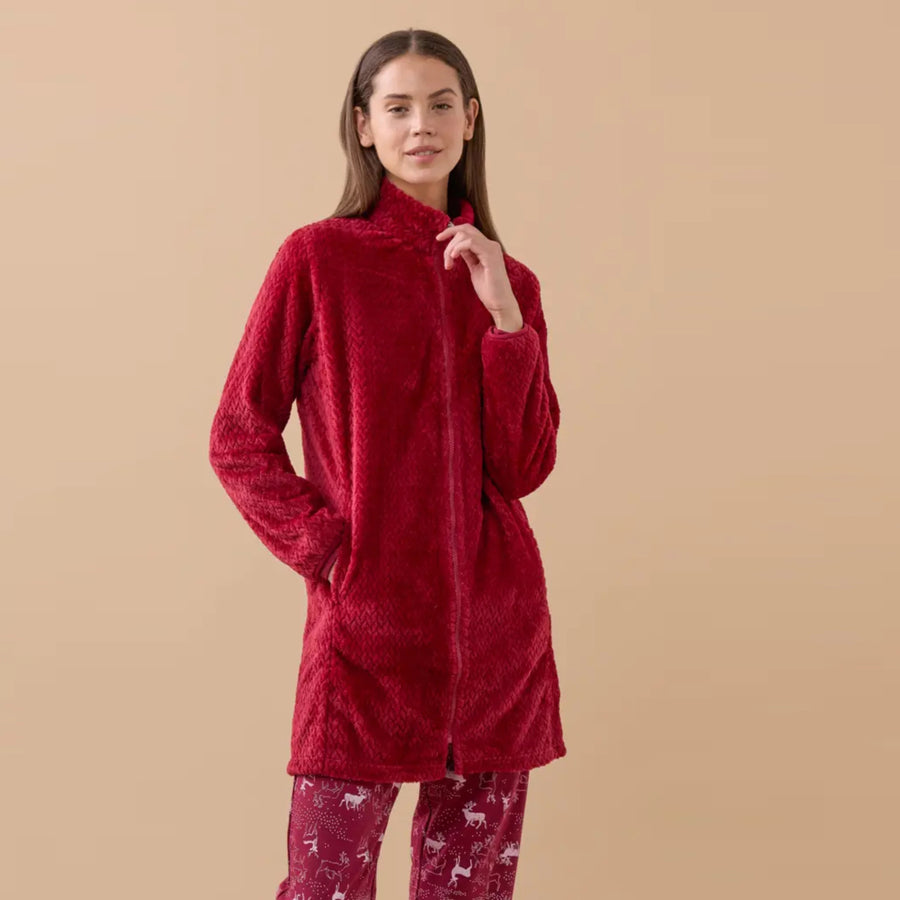 GE3018 - Vestaglia donna in caldo coral con motivo a trecce, chiusura a zip e tasche.