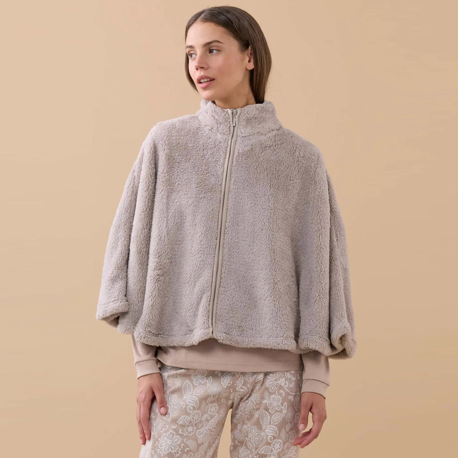 GE3044 - Poncho donna in eco pelliccia con lurex