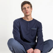 64181-0 - Pigiama a maniche lunghe in maglia di cotone interlock con colletto button-down e pantaloni lunghi