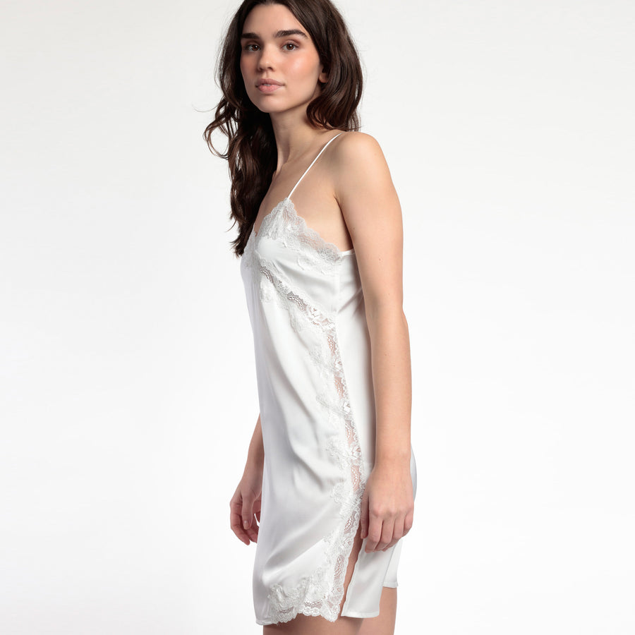 Camicia da notte in raso spalla stretta e pizzo - 61380-0