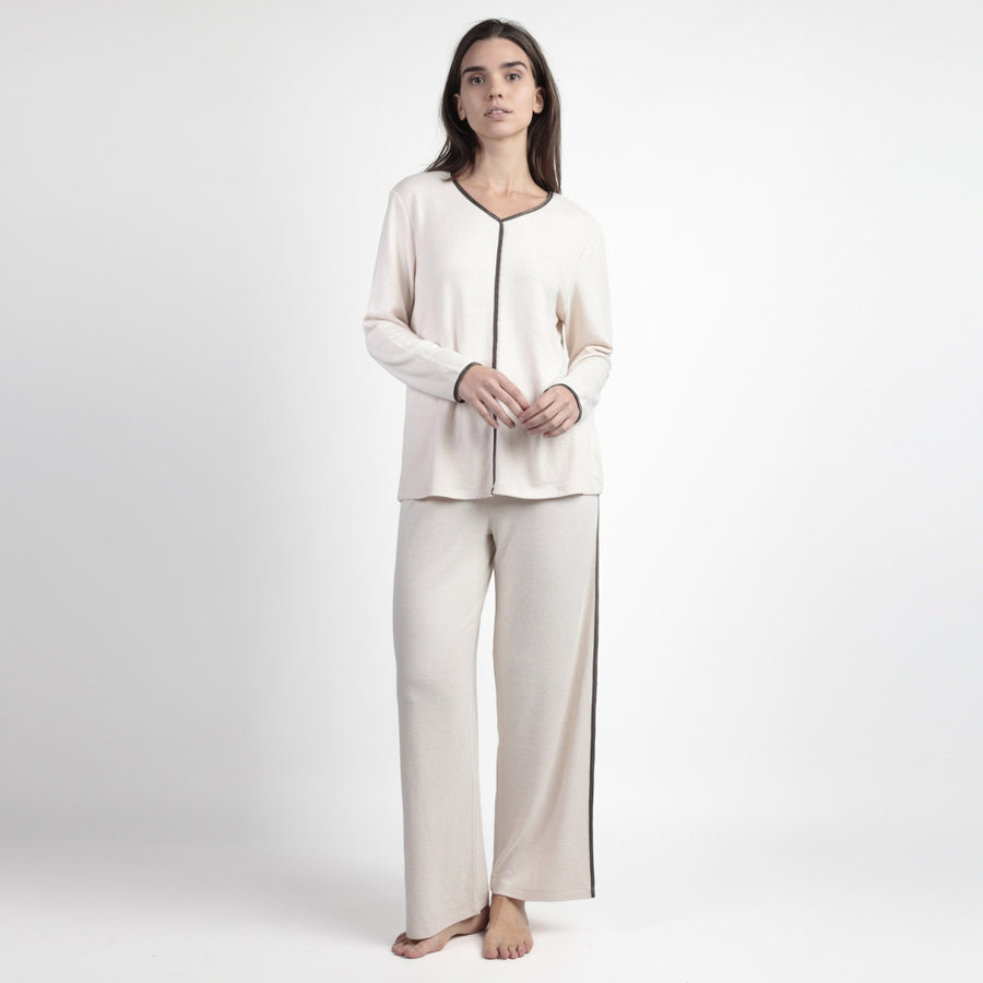 63627-0 - Pigiama elegante da donna a maniche lunghe con scollo a V