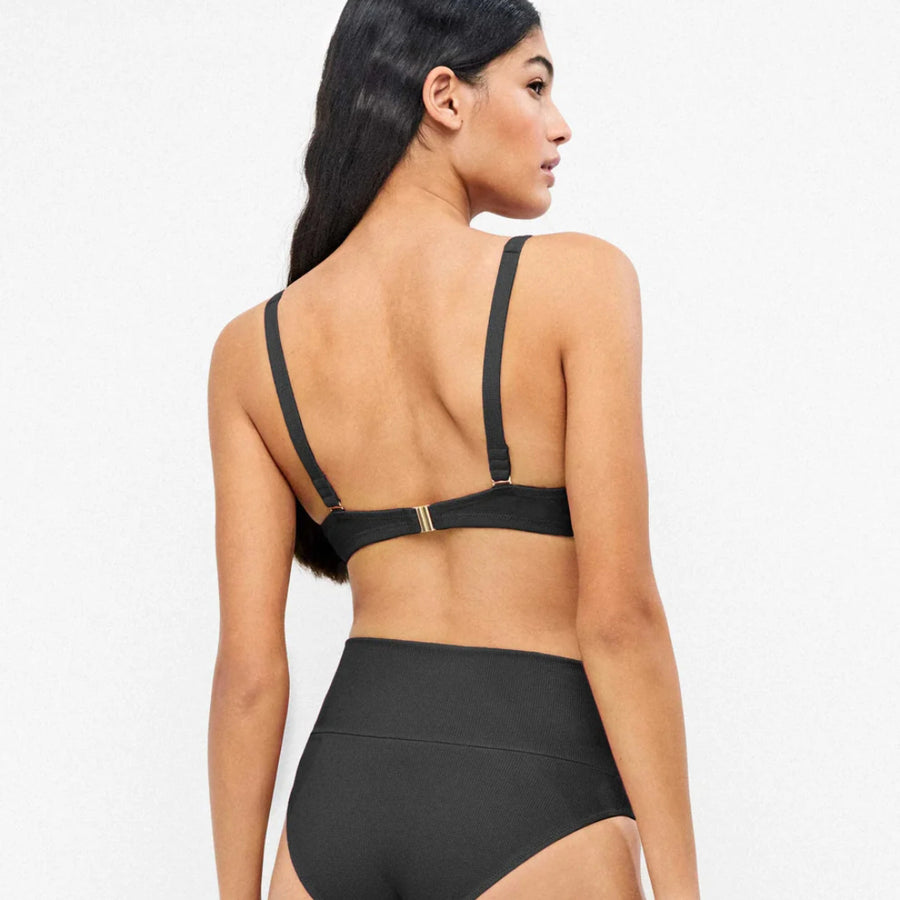 2/30404D - Costume con slip vita alta regolabile e reggiseno con ferretto in coppa D